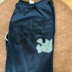 FREECITY 3/4 Cropped Sweats Sweatpants Navy/Grey